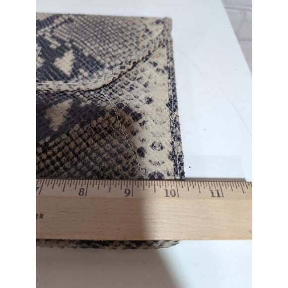 Michael Kors ipad Tablet Laptop Envelope clutch Snakeskin Print Black Tan 8 X 10 - Picture 8 of 11